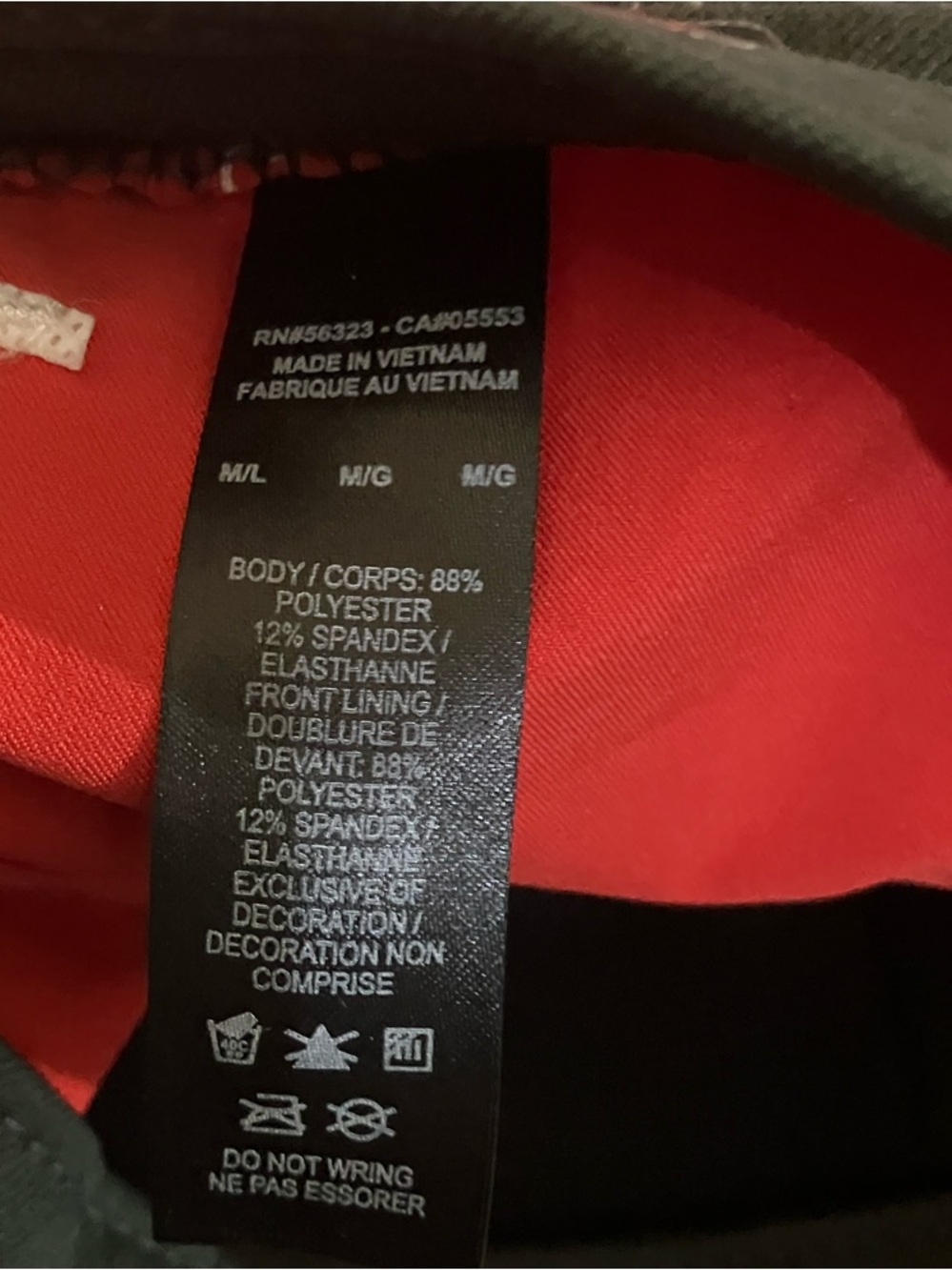 Nike Women’s Red Cap with White Swoosh and Mini Logo Print - Picture 3 of 9